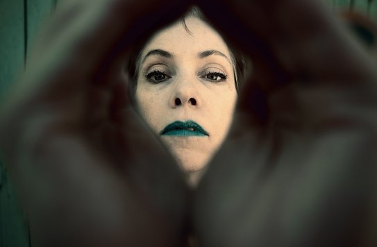 5 S Martin hole in hands